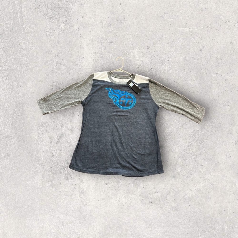 New With Tag Ladies Tennesee Titans Tee